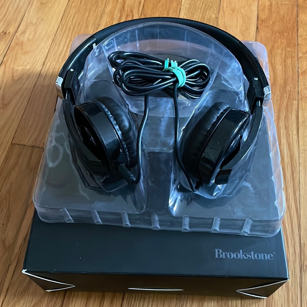 Chevrolet Brookstone headphones